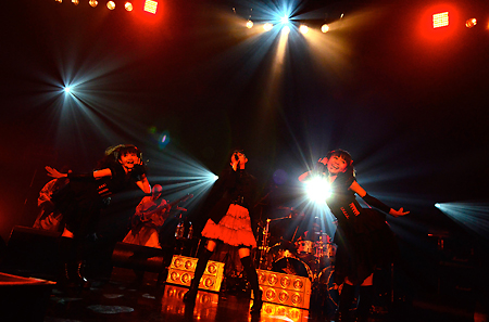 BABYMETAL Perform di “Summer Sonic 2013″