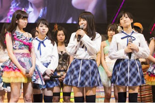 NMB48 Memegang ‘Request Hour Set List Best 30 2013′