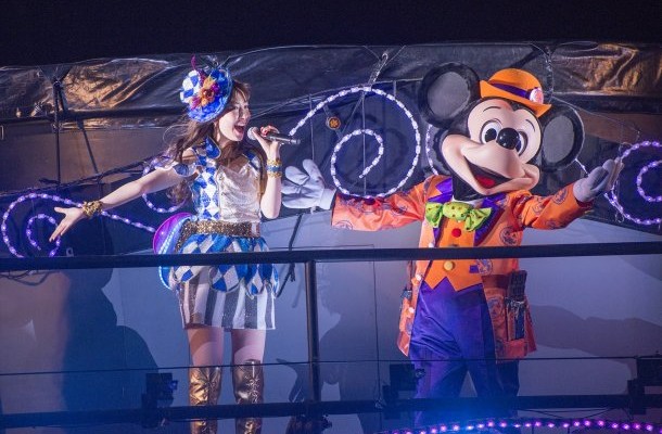Perayaaan Halloween AKB48 dengan Special Show di Disney 1