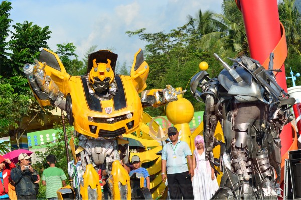 Cosplay Parade at Jungle Land 14