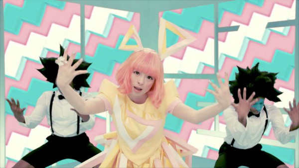 aramajapan_kyary-pamyu-pamyu-mondai-girl