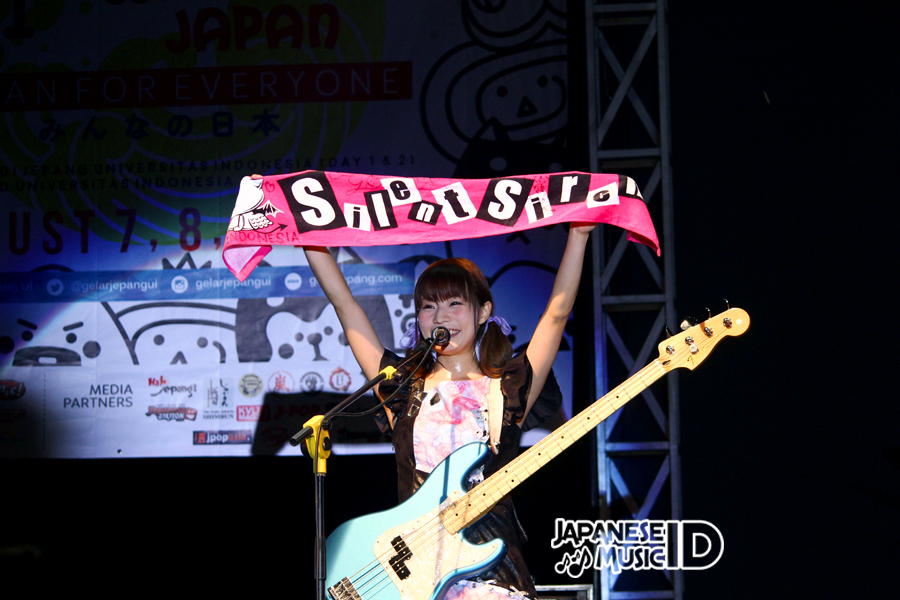 [Liputan & Galeri Foto] Perform Pertama “Silent Siren” di Indonesia Mengguncang Malam Gelar Jepang UI 21