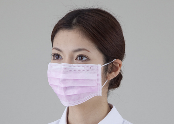 Di Jepang, Memakai Masker Berwarna Pink Terlihat Lebih Menarik