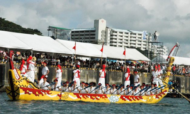 Naha Haarii, Festival Perahu Dayung Terbesar di Okinawa!