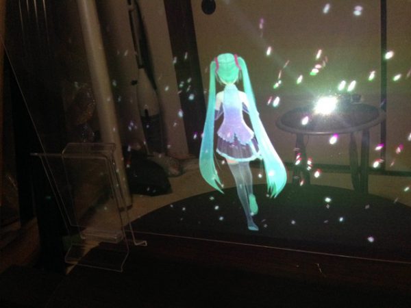 visual-projectors-hatsune-miku-1