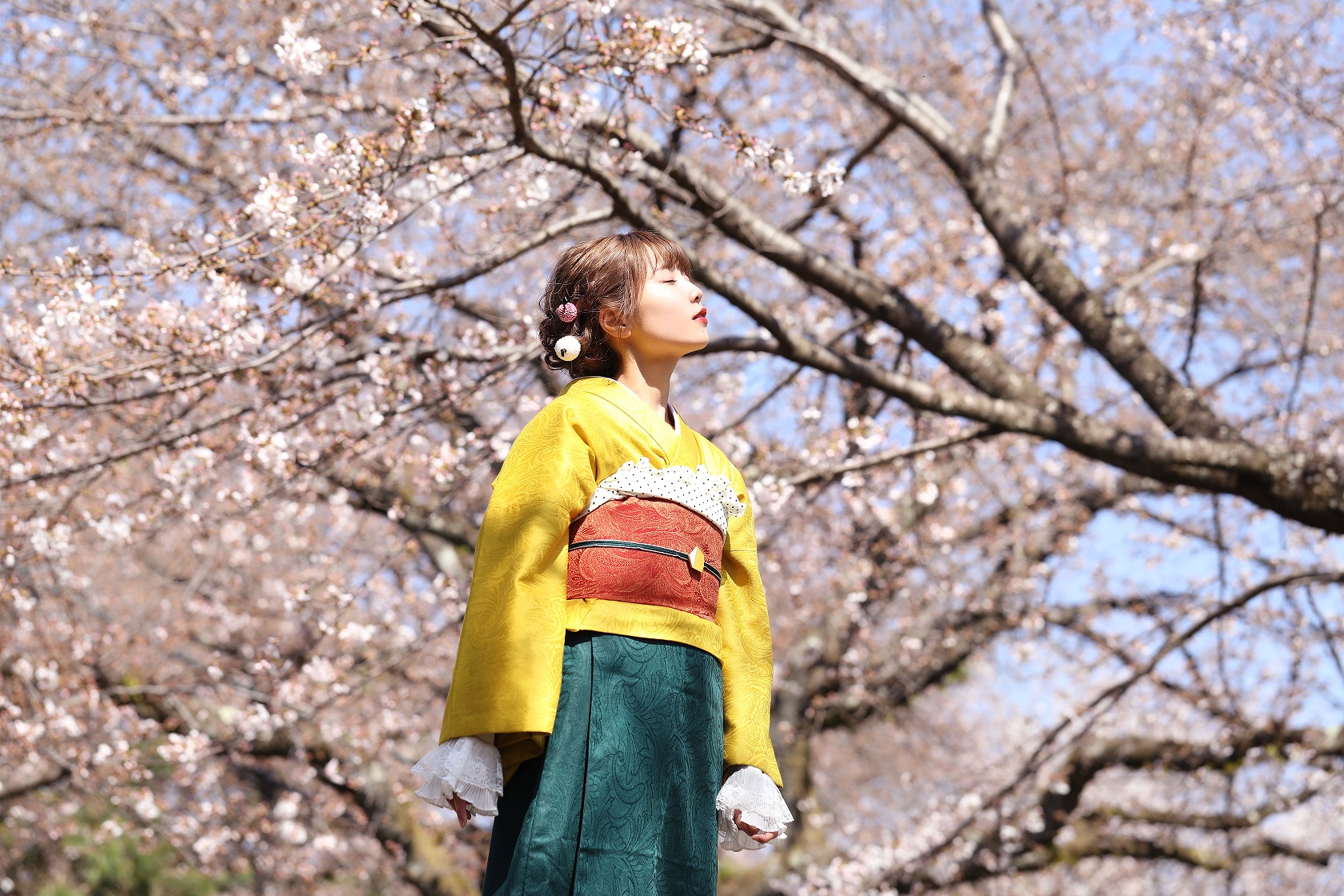 lagu-cover-yume-to-hazakura-dari-singing-cosplayer-hikari-duduki